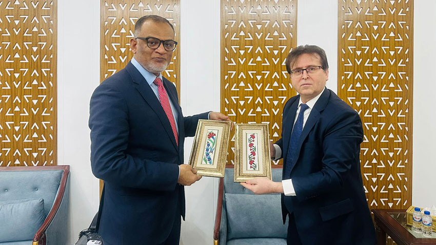 বাণিজ্য উপদেষ্টার সঙ্গে তুরস্কের রাষ্ট্রদূতের সাক্ষাৎ