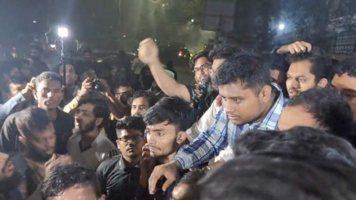 হাসপাতালে ফিরেছে আন্দোলনে আহতরা