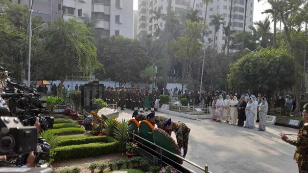 জাতীয় শহীদ সেনা দিবসে স্বরাষ্ট্র উপদেষ্টা, তিন বাহিনী প্রধানের শ্রদ্ধা