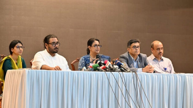 সাংবাদিকদের ব্রিফ করছেন পরিবেশ উপদেষ্টা সৈয়দা রিজওয়ানা হাসান, ছবি – সংগৃহীত। পিএসসির মাধ্যমে ৫ হাজার ৪৯৩ জন চিকিৎসক নিয়োগ দেওয়ার সিদ্ধান্ত