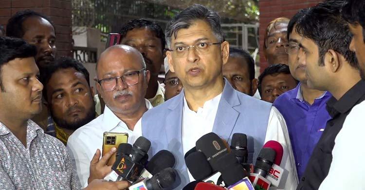 বিএনপির স্থায়ী কমিটির সদস্য সালাহউদ্দিন আহমেদ, ফাইল ছবি। রাষ্ট্রের নাম পরিবর্তন, একাত্তর ও চব্বিশকে এক কাতারে আনায় আপত্তি বিএনপির