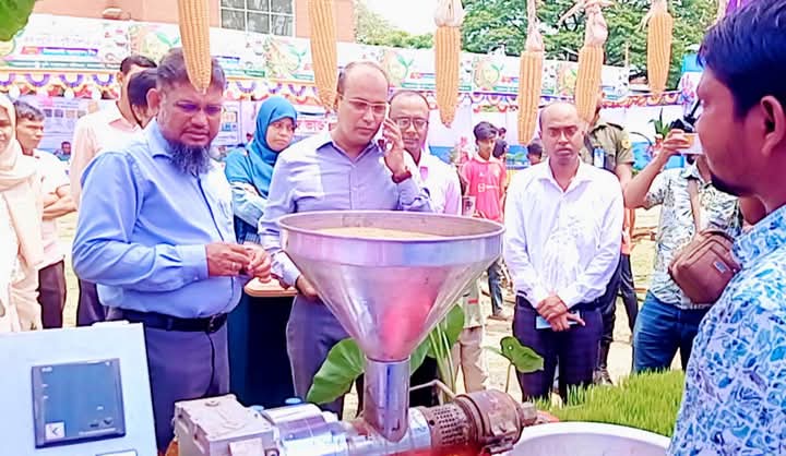 সিরাজগঞ্জে কৃষি প্রযুক্তি ও পুষ্টি মেলা উদ্বোধন