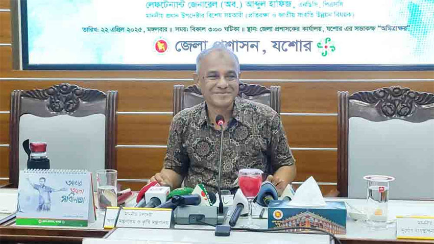 স্বরাষ্ট্র উপদেষ্টা লেফটেন্যান্ট জেনারেল (অব.) মো. জাহাঙ্গীর আলম চৌধুরী, ছবি – সংগৃহীত। সিভিল ড্রেসে আসামি ধরায় নিষেধাজ্ঞা, পুলিশে তেলবাজি বন্ধের নির্দেশ