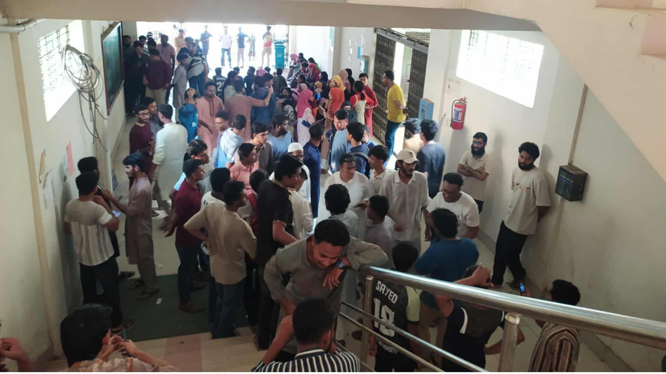 সমকামিতায় অভিযুক্ত শিক্ষককে স্থায়ী বহিষ্কারের দাবিতে ফের উত্তাল ইবি