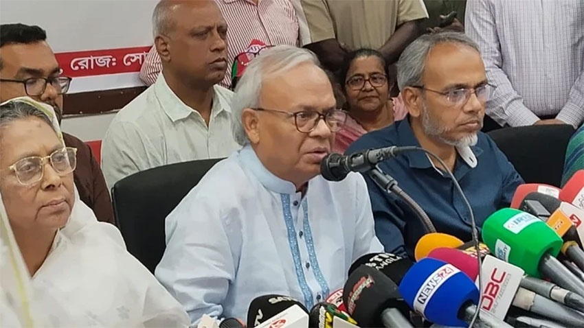 সরকারকে রিজভীর পরামর্শ: বিপদ হতে পারে, আবেগে নয় বিবেচনায় সিদ্ধান্ত নিন