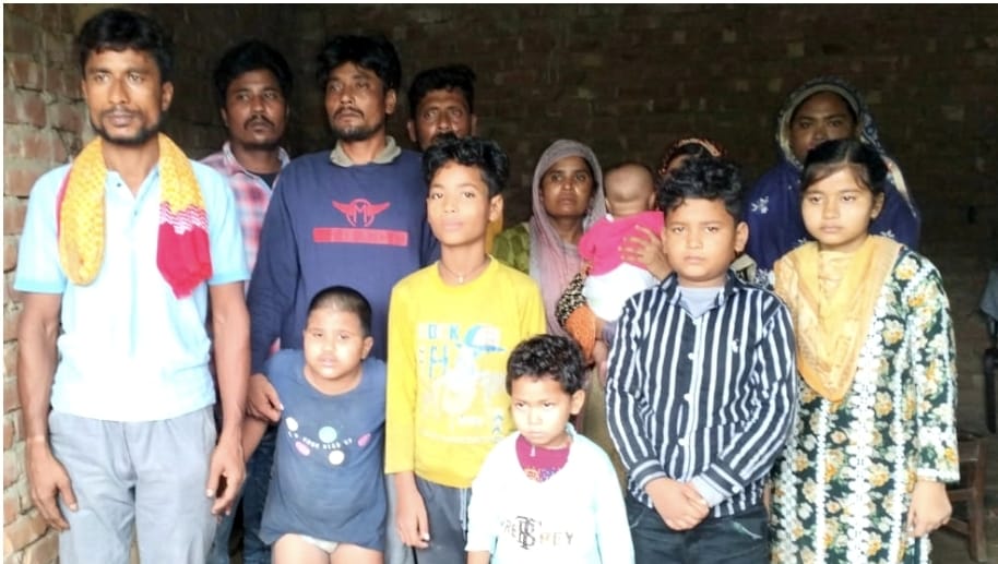 মটুয়া সীমান্তে নারী ও শিশুসহ ১৩ জনকে বাংলাদেশে পুশ ইন করেছে ভারতীয় সীমান্তরক্ষী বাহিনী (বিএসএফ)। ফেনীর মটুয়া সীমান্তে ১৩ জনকে পুশ ইন করলো ভারতের বিএসএফ