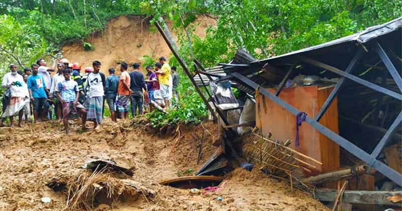 সিলেটে টিলা ধসে একই পরিবারের চারজনের মৃত্যু
