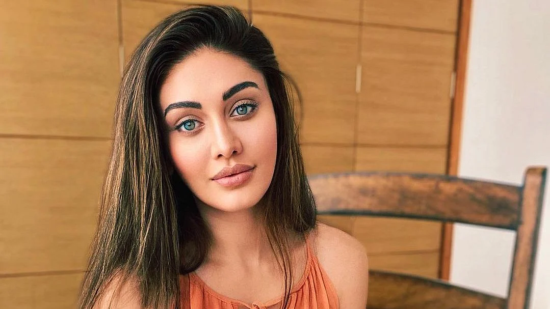 ‘কাঁটা লাগা’ খ্যাত শেফালি জারিওয়ালা আর নেই