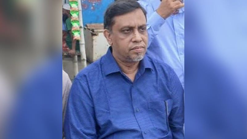 জনতা ব্যাংকের উপমহাব্যবস্থাপক (ডিজিএম) মুশফিকুর রহমান। নিখোঁজের দুই দিন পর জনতা ব্যাংক কর্মকর্তা জানালেন ‘হালকা হতে কুয়াকাটা গিয়েছিলেন’