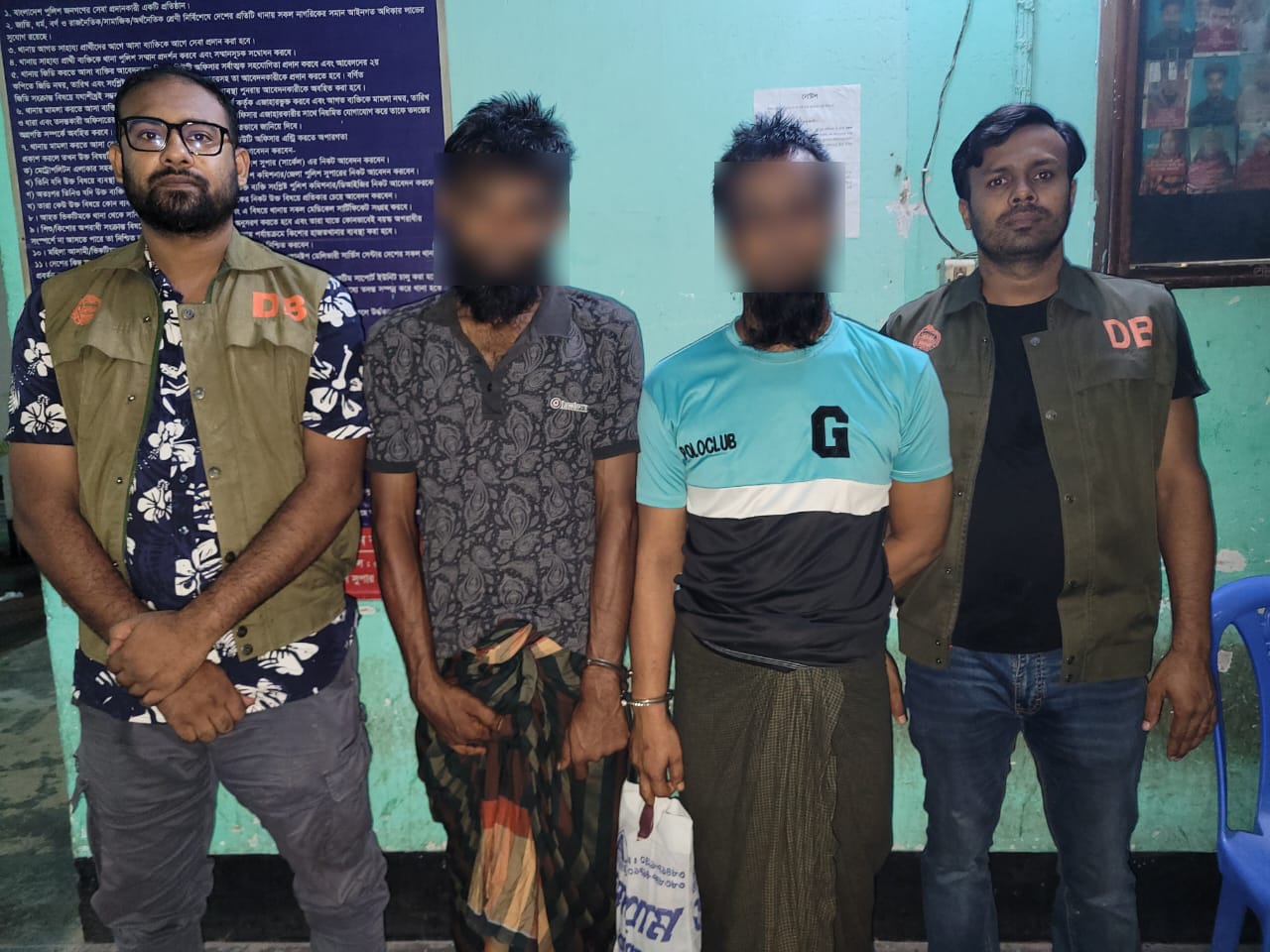 ভুয়া ডিবি পুলিশ সেজে প্রতারণা: যশোরে দুই প্রতারক গ্রেফতার