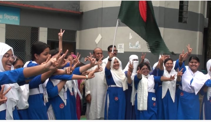যশোর বোর্ডে এসএসসি পাসের হার ৭৩.৬৯ শতাংশ, কমেছে জিপিএ-৫