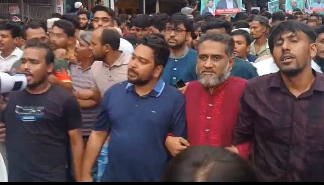 ঝালকাঠিতে এনসিপির পদযাত্রায় জনস্রোত