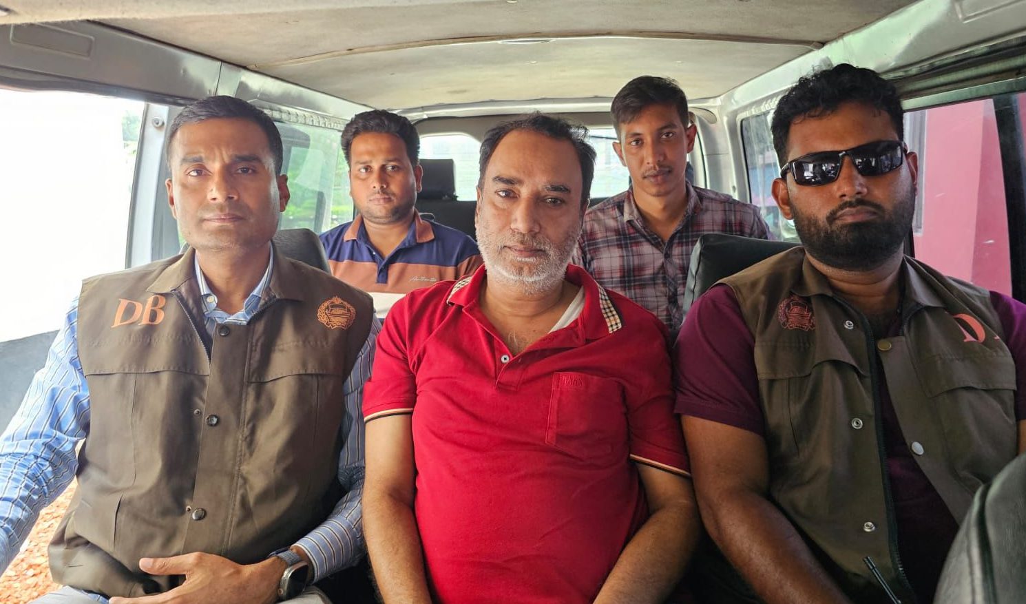 বগুড়ায় ২১ মামলার আসামী সাবেক কাউন্সিলর আমিনুল গ্রেপ্তার