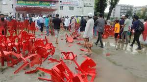 গোপালগঞ্জে উত্তপ্ত এনসিপির সমাবেশ: ককটেল বিস্ফোরণ, গাড়ি ভাঙচুর ও অগ্নিসংযোগ