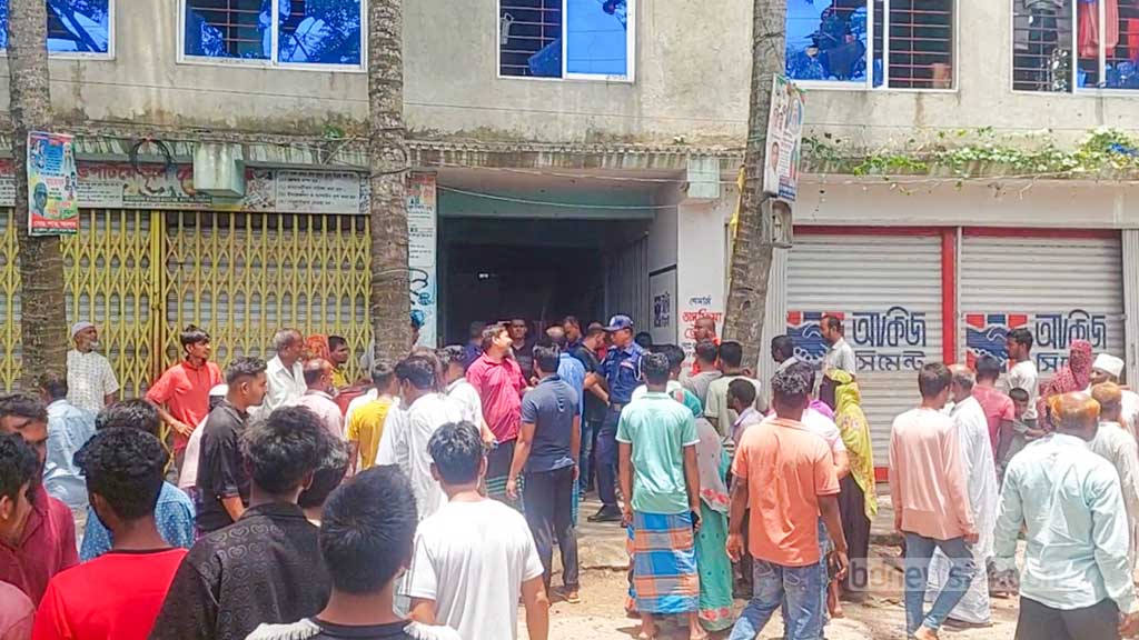 ছবি – সংগৃহীত মুরাদনগরে একই পরিবারের তিনজনকে পিটিয়ে হত্যা