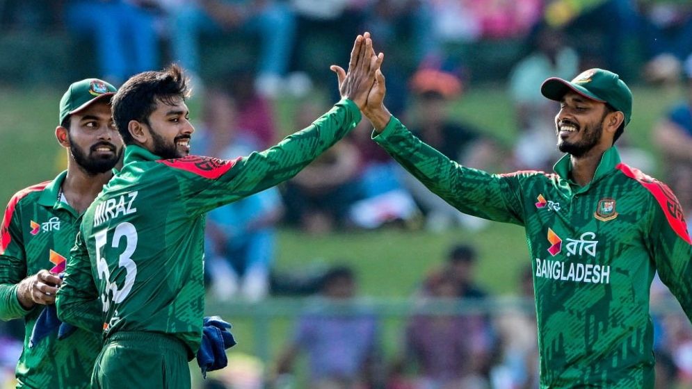 টি-টোয়েন্টি সিরিজ ব্যাকফুটে শুরু, বিধ্বস্ত বাংলাদেশ
