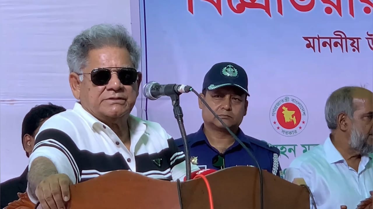 সুলতানগঞ্জ নদীবন্দরের অগ্রগতি দেখতে রাজশাহীতে নৌ উপদেষ্টা