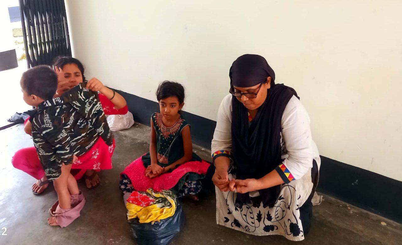 সাপাহার সীমান্তে পুশইন, নারী ও দুই শিশুসহ চারজন আটক