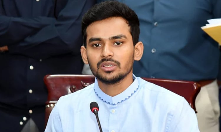 আসিফ মাহমুদ সজীব ভূঁইয়া। ফাইল ছবি অপুকে চিনেন, তবে যোগাযোগ নেই: আসিফ মাহমুদের ব্যাখ্যা