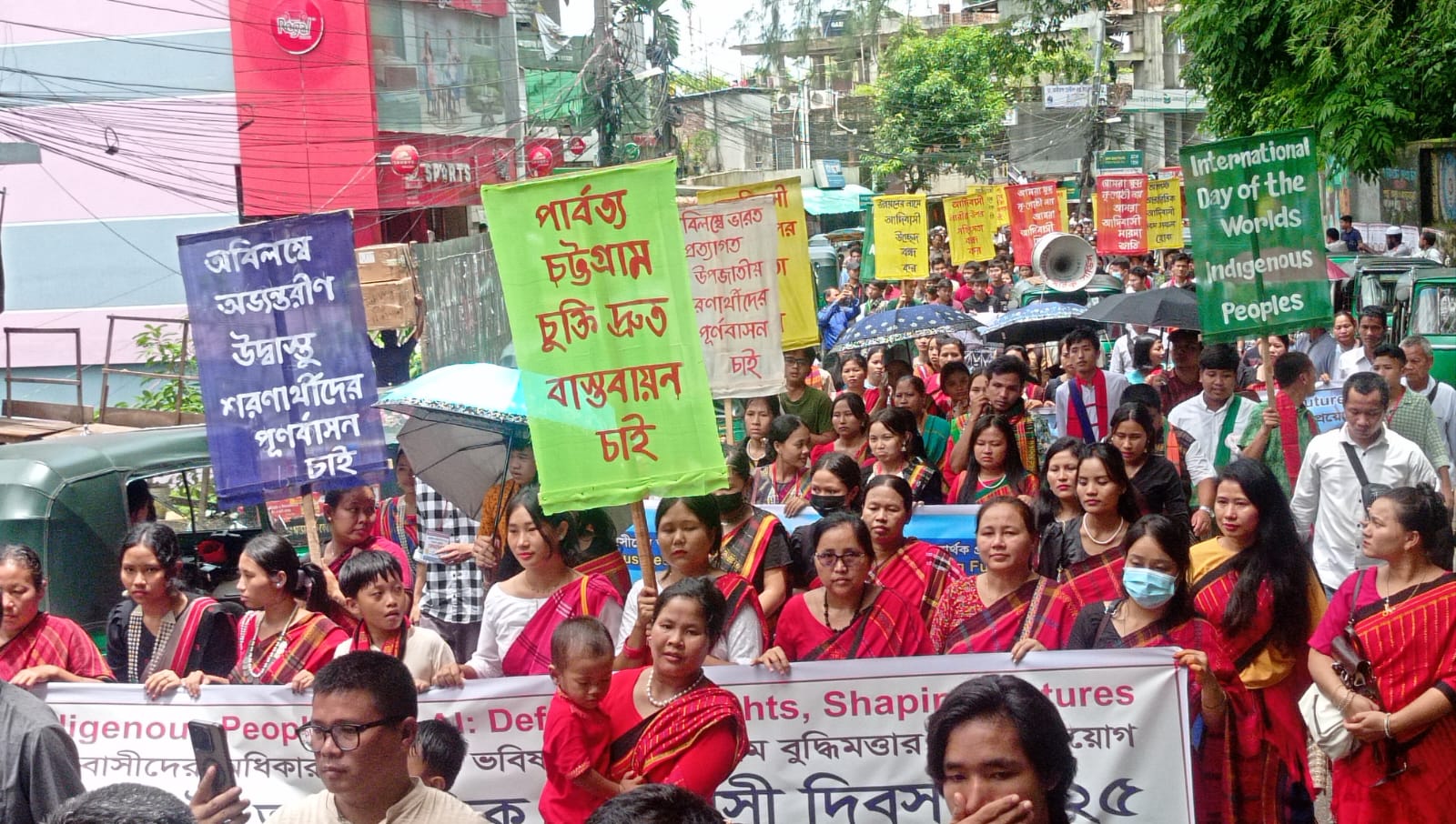 আন্তর্জাতিক আদিবাসী দিবসে রাঙামাটিতে র্যালি, ছবি – নিউজনেক্সট। দেশে কোনো সরকারই আদিবাসীদের স্বীকৃতি দিতে চায়নি: ঊষাতন তালুকদার