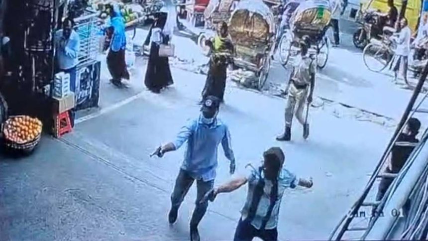 ছবি - সিসিটিভি ফুটেজ থেকে।