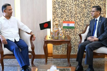 প্রধানমন্ত্রী তারেক রহমানের সঙ্গে সৌজন্য সাক্ষাতে ভারতের হাইকমিশনার প্রণয় ভার্মা। ছবি : সংগৃহীত