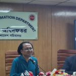 প্রধানমন্ত্রীর তথ্য উপদেষ্টা ডা. জাহেদ উর রহমান আজ বুধবার বাংলাদেশ সচিবালয়ে তথ্য অধিদপ্তরের সম্মেলন কক্ষে আয়োজিত এক প্রেস ব্রিফিংয়ে সরকারের বিভিন্ন কার্যক্রমের অগ্রগতি তুলে ধরেন। ছবি: সংগৃহীত