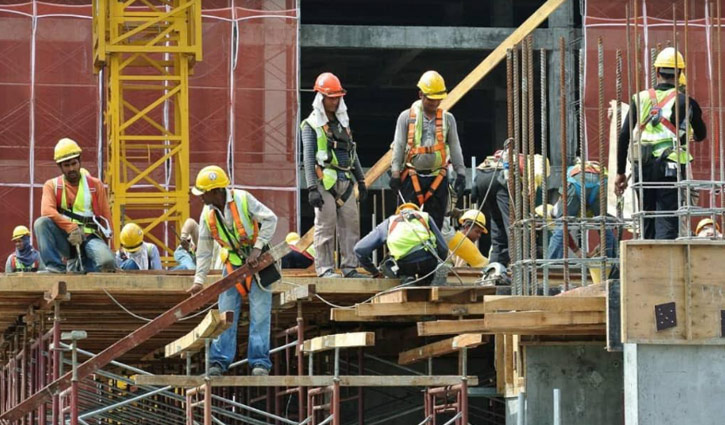 দুই মাসে বিদেশে কর্মী পাঠানো ৪২% কমেছে