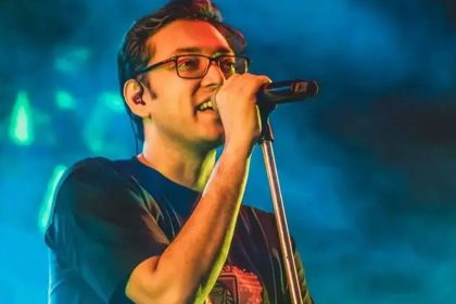 পশ্চিমবঙ্গের জনপ্রিয় গায়ক ও সুরকার অনুপম রায়