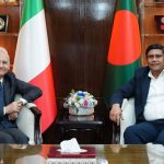 মঙ্গলবার প্রধানমন্ত্রীর প্রতিরক্ষা উপদেষ্টা ব্রিগেডিয়ার জেনারেল ড. এ কে এম শামছুল ইসলামের সঙ্গে ঢাকায় নিযুক্ত ইতালির রাষ্ট্রদূত আন্তোনিও আলেসান্দ্রোর সৌজন্য সাক্ষাৎ। ছবি : বাসস