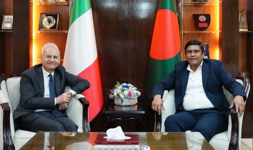 মঙ্গলবার প্রধানমন্ত্রীর প্রতিরক্ষা উপদেষ্টা ব্রিগেডিয়ার জেনারেল ড. এ কে এম শামছুল ইসলামের সঙ্গে ঢাকায় নিযুক্ত ইতালির রাষ্ট্রদূত আন্তোনিও আলেসান্দ্রোর সৌজন্য সাক্ষাৎ। ছবি : বাসস