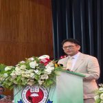 শিক্ষা এবং প্রাথমিক ও গণশিক্ষা মন্ত্রী ড. আ ন ম এহছানুল হক মিলন আজ আজিমপুর গার্লস স্কুল অ্যান্ড কলেজে এইচএসসি ও সমমান পরীক্ষা ২০২৬ উপলক্ষে এক মতবিনিময় সভায় প্রধান অতিথির বক্তব্য দেন। ছবি : বাসস