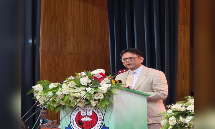 শিক্ষা এবং প্রাথমিক ও গণশিক্ষা মন্ত্রী ড. আ ন ম এহছানুল হক মিলন আজ আজিমপুর গার্লস স্কুল অ্যান্ড কলেজে এইচএসসি ও সমমান পরীক্ষা ২০২৬ উপলক্ষে এক মতবিনিময় সভায় প্রধান অতিথির বক্তব্য দেন। ছবি : বাসস