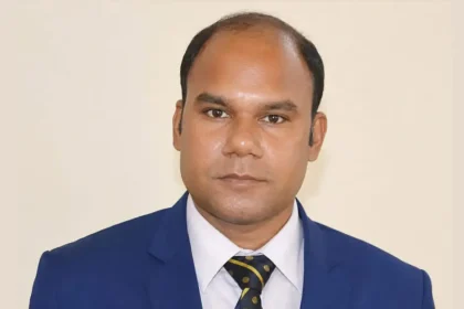 নবাবগঞ্জ উপজেলার সাব-রেজিস্ট্রার মো. নাজমুল হাসান